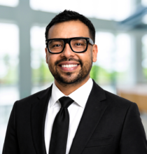 Daniel Parra Headshot